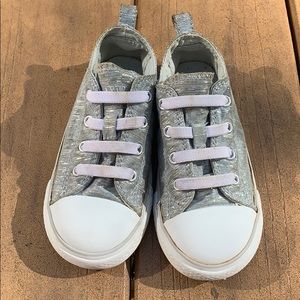 Toddler girls silver converse, 9